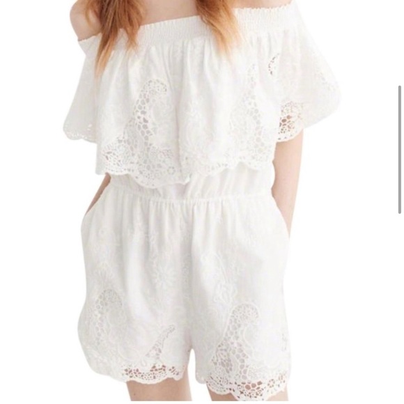 Abercrombie & Fitch Eyelet Romper medium - Picture 4 of 10